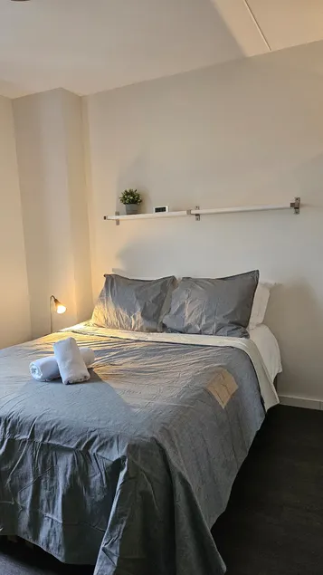 Morden Family Studio City Centre - Image 1
