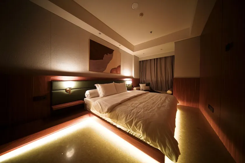 Luxury Sea View 1BR Oakwood Gold Coast PIK - Image 1