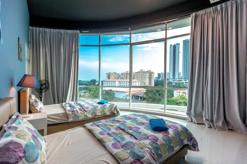 Cozy Home with Spectacular View - Image 1