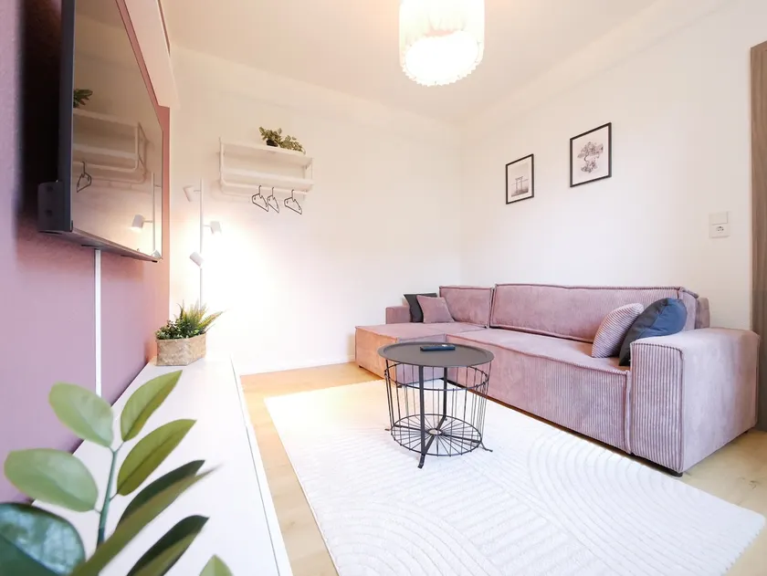 Ground floor apartment, central, quiet location, - Image 1