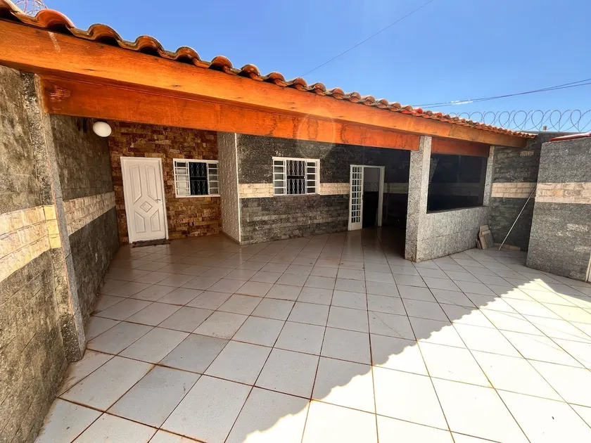 House near Barreiro. - Image 1
