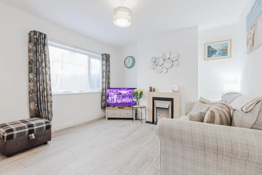 Chatham Lodge - Image 1
