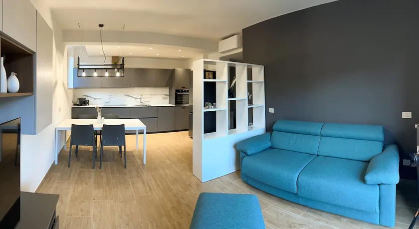 On the fourth floor - Image 1
