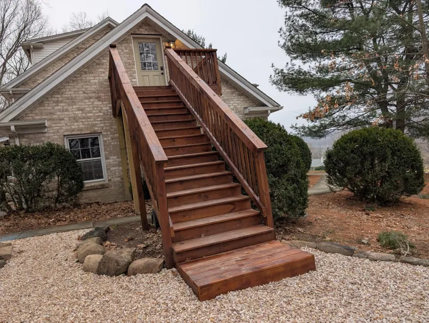 Cozy Loft Retreat- Walk to Liberty Mountain Resort - Image 1