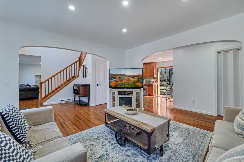 Home in Bushkill Saw Creek Poconos area - Image 1