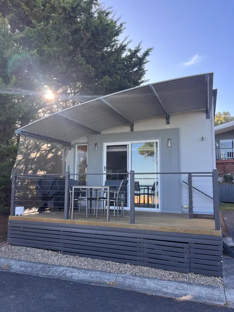 Cabin in Apollo Bay - Image 1