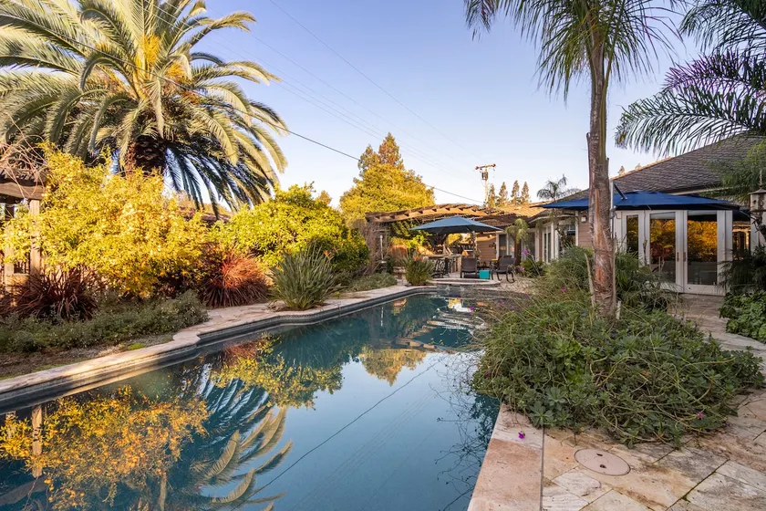 Tranquil Cozy Garden Retreat • Poolside Serenity - Image 1