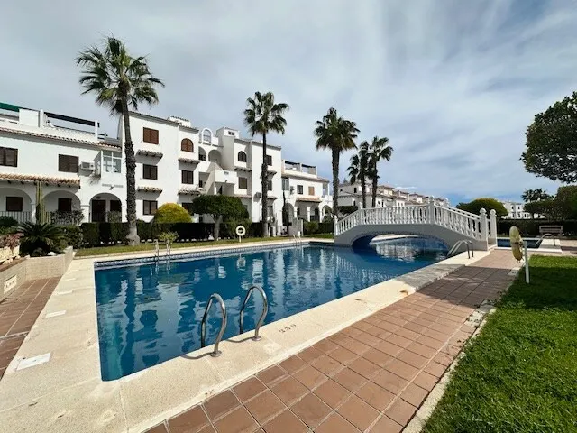 Spanish duplex residence - Image 1