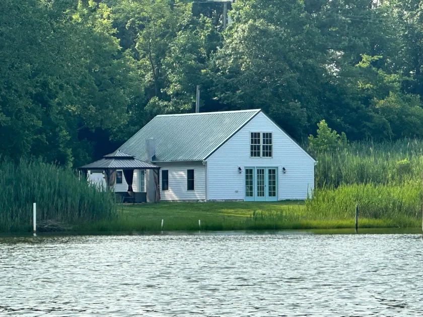 Crab Shack - Image 1
