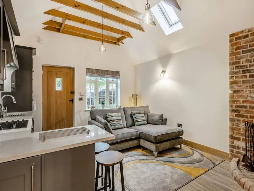 The Mash Room- UK34819 - Image 1