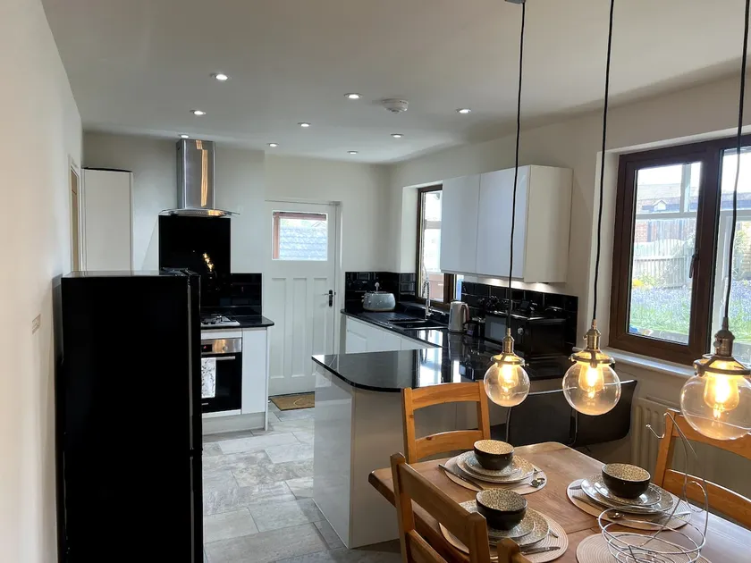 3 Bed House in Honeywell - Image 1