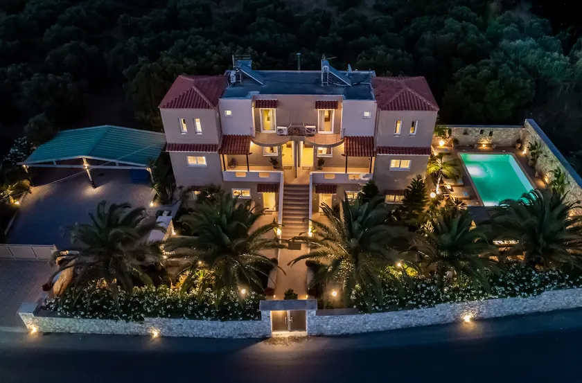 Evies Villa - Image 1