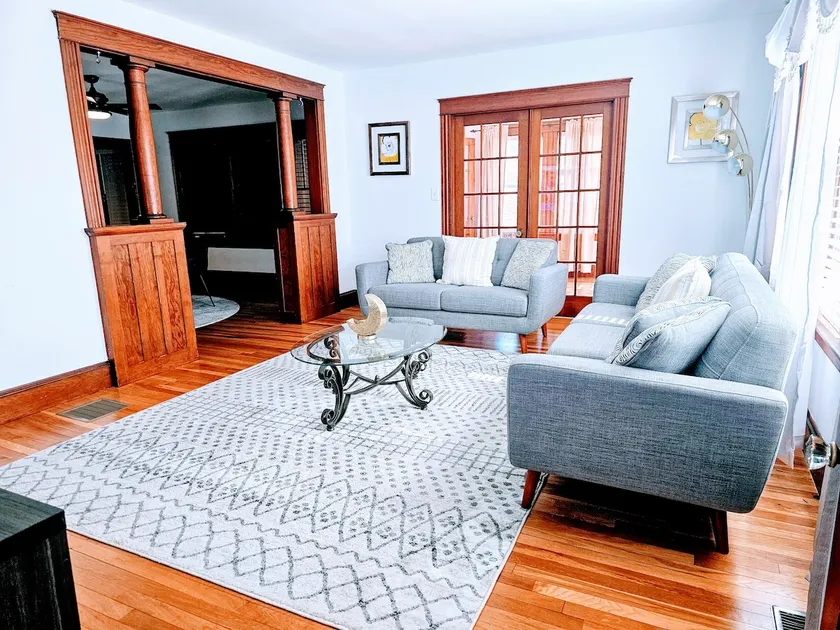 Osit Abode In Nashua NH Spacious And Charming - Image 1