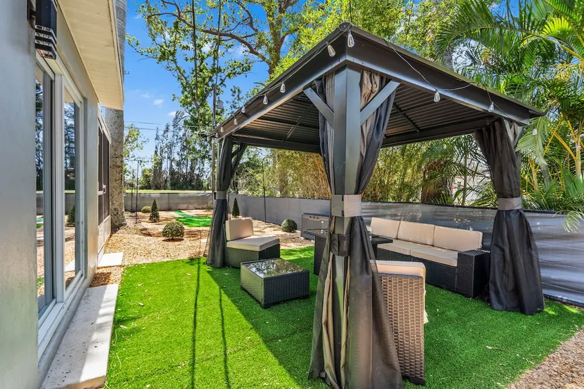 Hidden Gem in St. Pete! Modern 4BR Oasis Awaits - Image 1