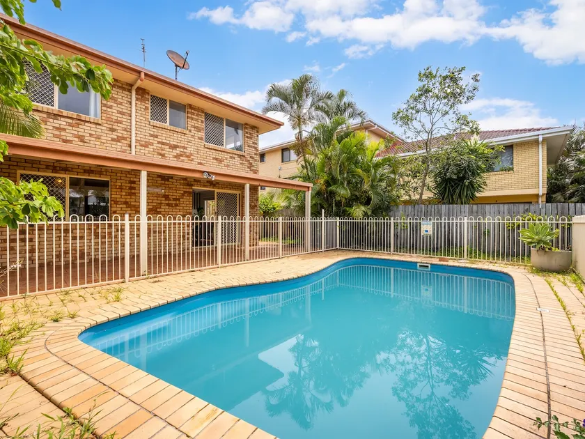 Ocean View From Balcony 5BR Home with Pool at Redcliffe - Image 1