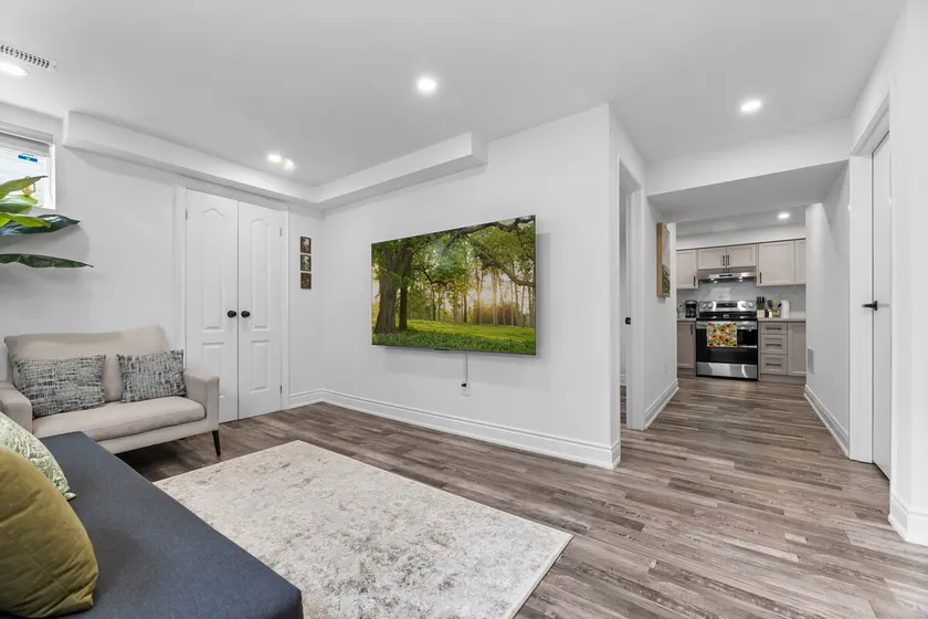 Safari Retreat: Apt 2B/1B, 5G, Kitchen, Parking! - Image 1