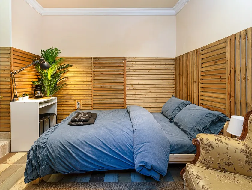 Cozy Studio Near Historical Elevator - Image 1