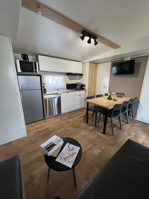 Comfort Mobile Home - 5* Camping - Image 1