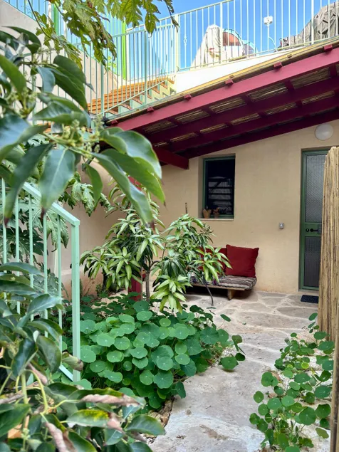 A cozy corner in Harduf - Image 1
