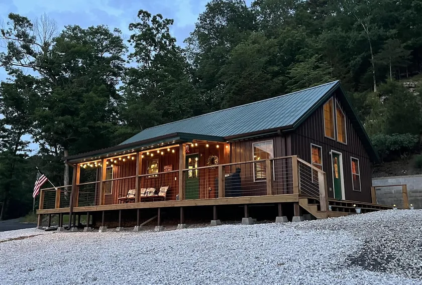 Little Cedar Lodge - Image 1