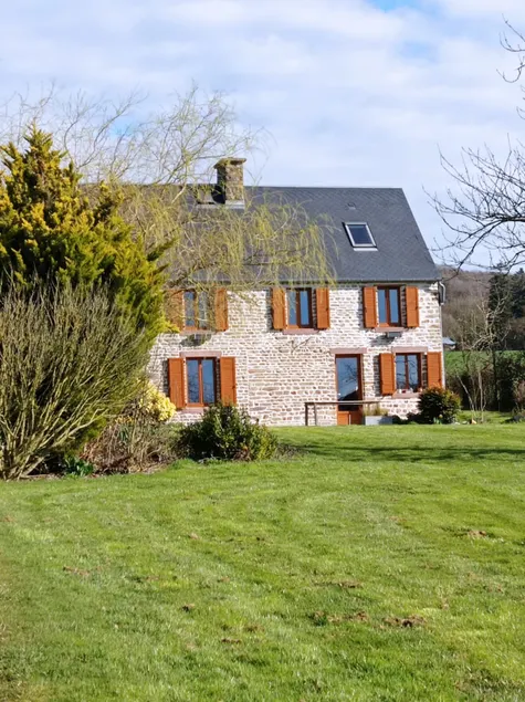 House in the countryside. - Image 1