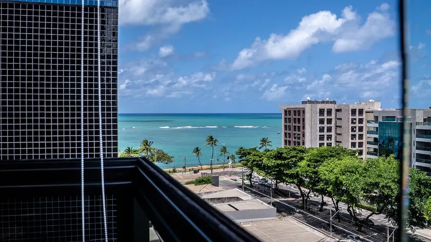 SKY 813 | Ocean view with rooftop pool - Image 1