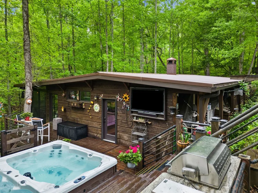 Hidden Haven - Couples Retreat - Image 1