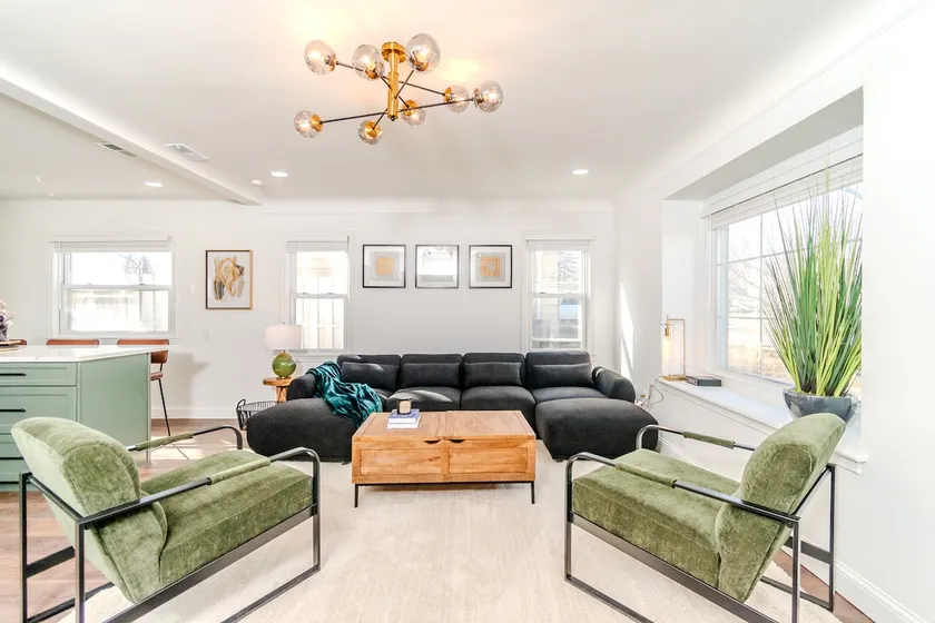 Luxury Modern Home | Royal Oak - Image 1