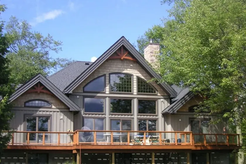 Sunny Lake Muskoka Waterfront Cottage - Image 1