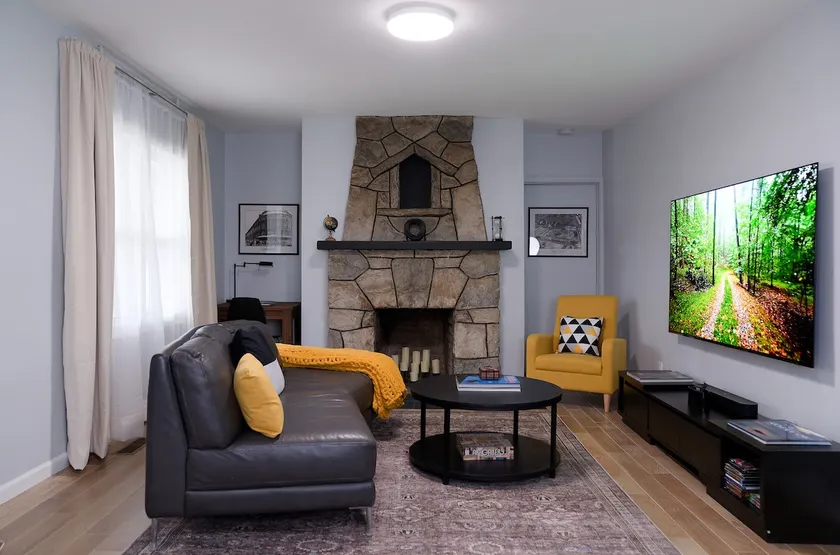 Croton Quarters-Modern Amenities - Image 1