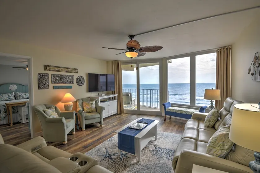 Breathtaking beachfront. The Shores Club 8th floor - Image 1