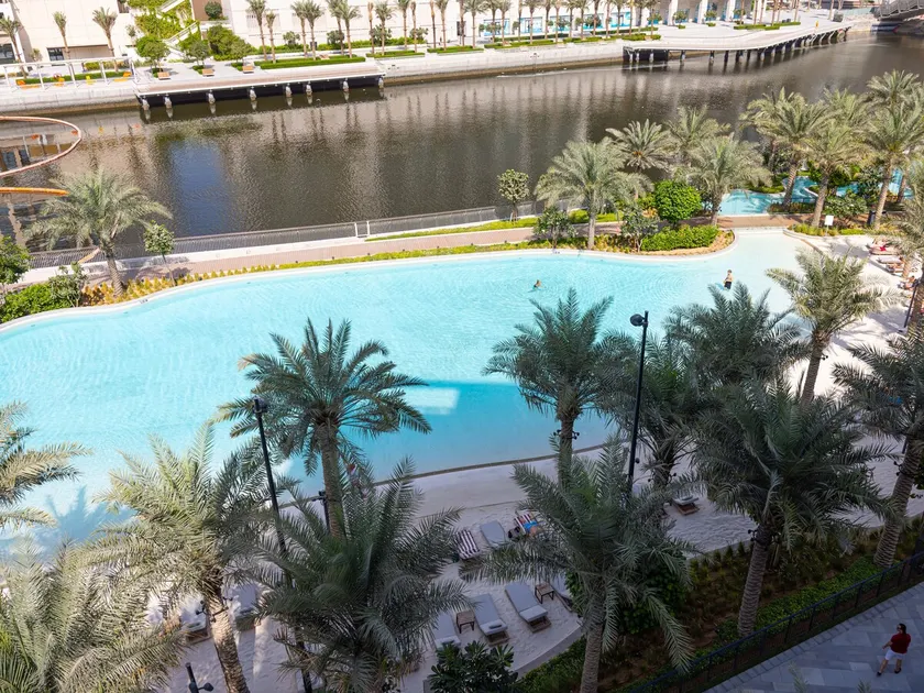Beach Access, Burj Khalifa View, Family Friendly - Image 1