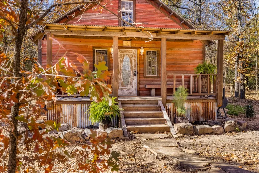 Rustic Grace Cabin (near Tishomingo, Oklahoma) - Image 1