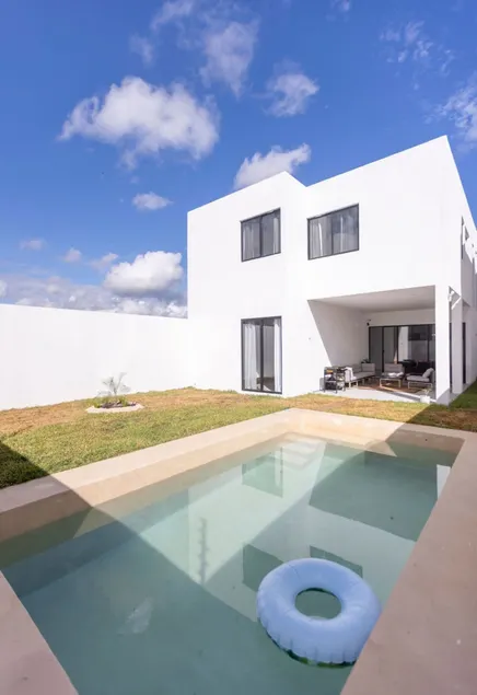 Beautiful 4-bedroom house with pool - Image 1