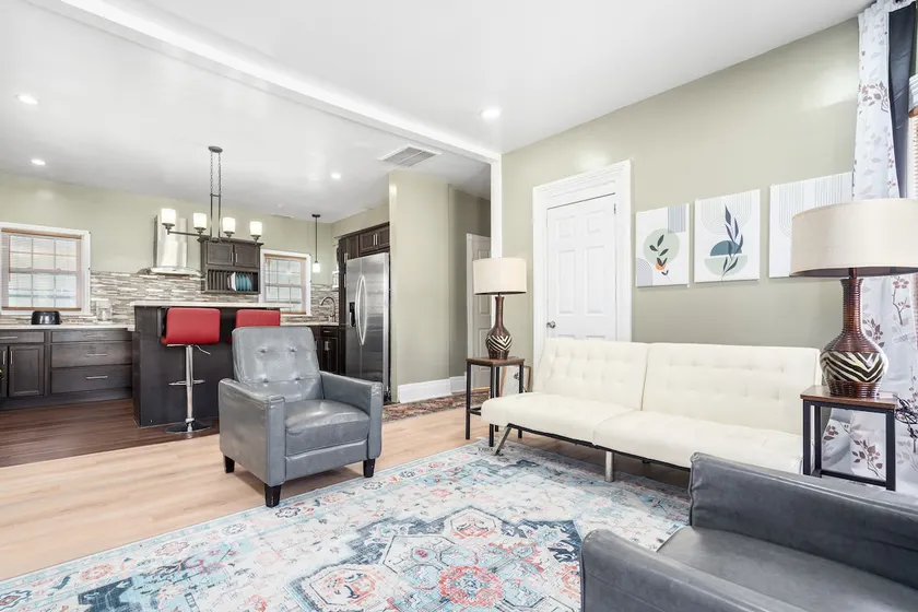 Ola homes and suits - Image 1