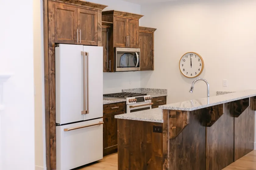 New! Spacious, views, quiet, comfortable - Image 1