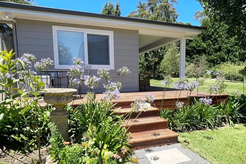 Beautiful garden cottage in Bowral - Image 1