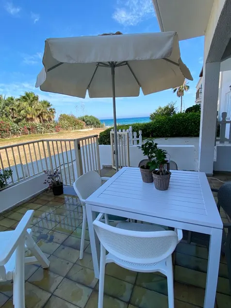 Sandy Beach Apartment 13 - Image 1