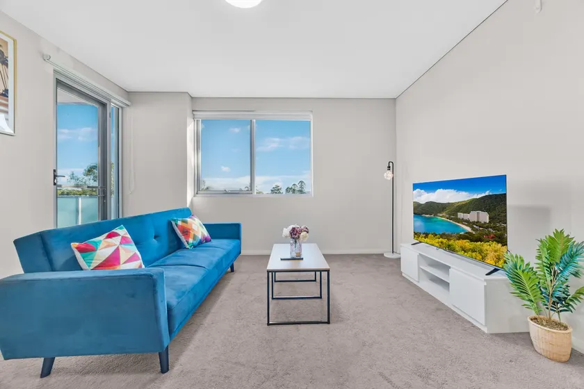 Entire Home in Rouse Hill - Image 1