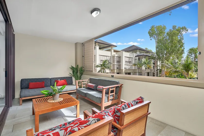 Sea Temple Palm Cove 2 Bedroom Luxury Apartment - Image 1