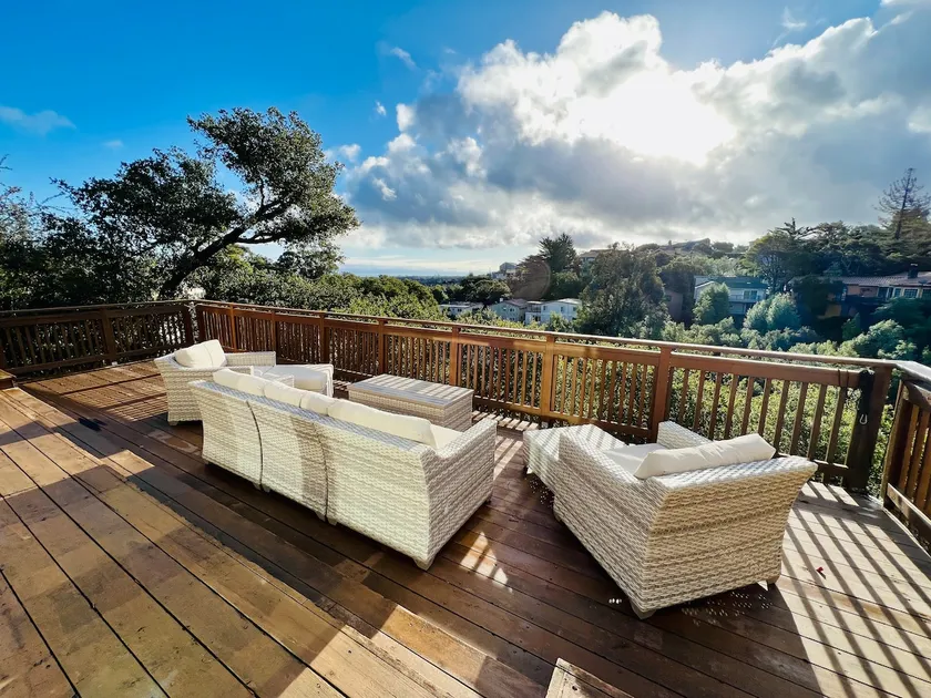 Jane's Home (MI) | Relaxing Retreat w/ Deck & View - Image 1