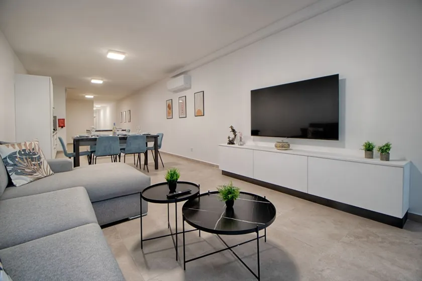 New 3 Bedroom Family Apartment with Terrace - Image 1