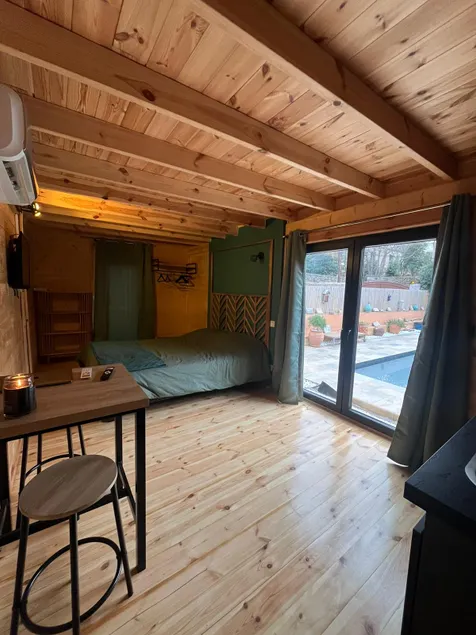 Wooden studio with private pool - Image 1
