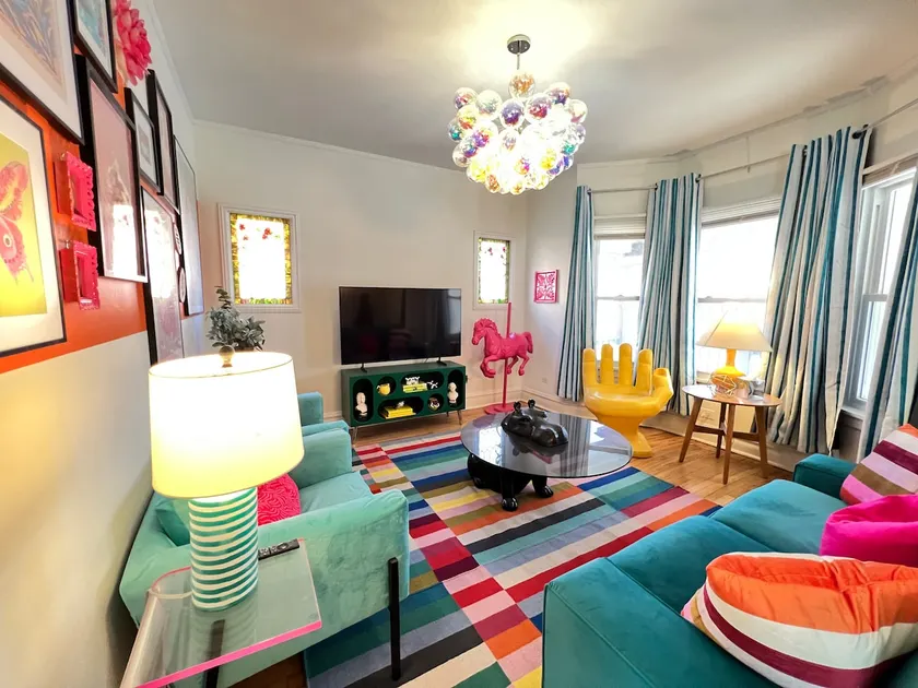 Sweet Home Oak Park - Image 1
