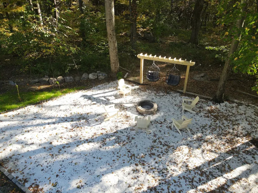 Woodland Sanctuary-hot tub|fireplace|hikes|fishing - Image 1