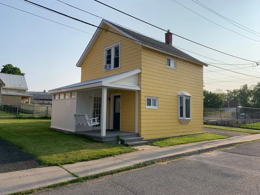 Private home in Almonte - Image 1