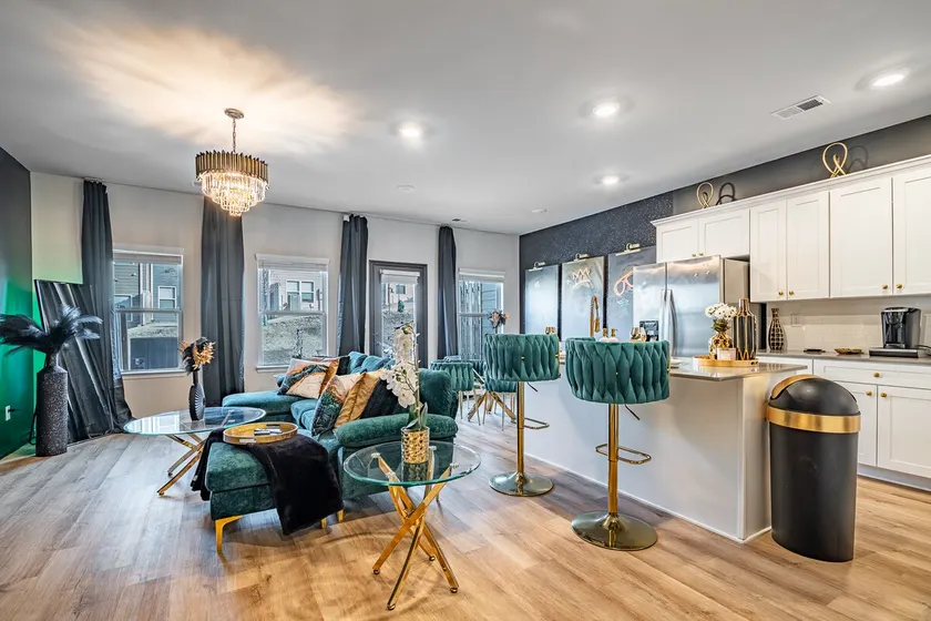 Music-Themed 3BR Retreat Near Downtown ATL - Image 1