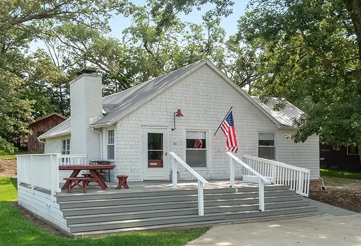Rock River Cabin - Image 1