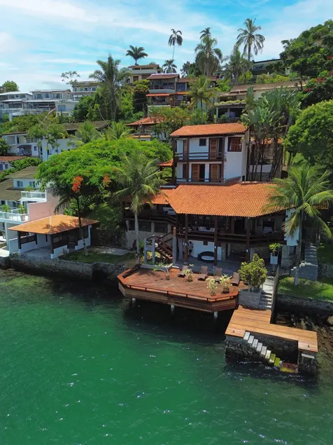 Oceanfront house in Angra with private dock - Image 1