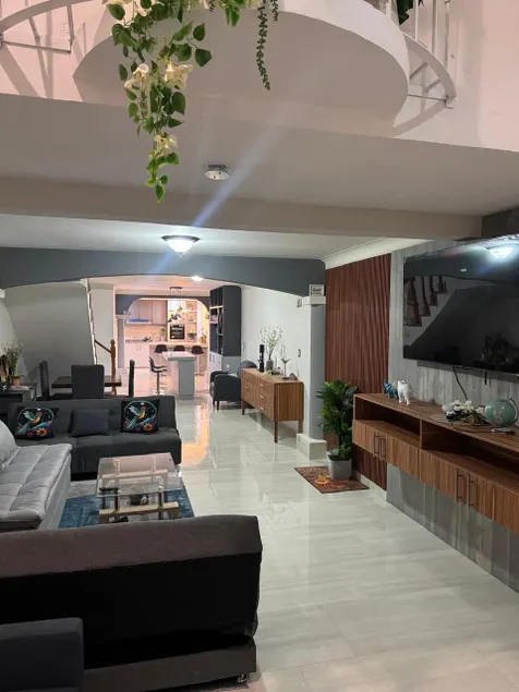 Casa Bella - Image 1